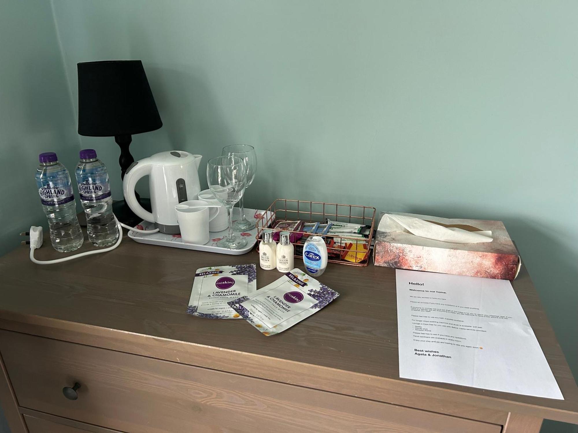 Quiet Double Bedroom With Garden View, Breakfast Hazel Grove 외부 사진